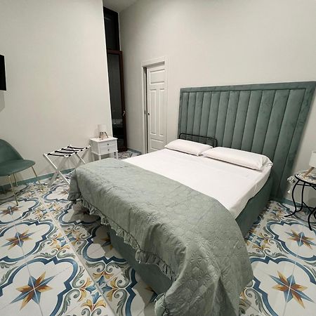 Dei Gerolomini Hotel Napoli Ngoại thất bức ảnh