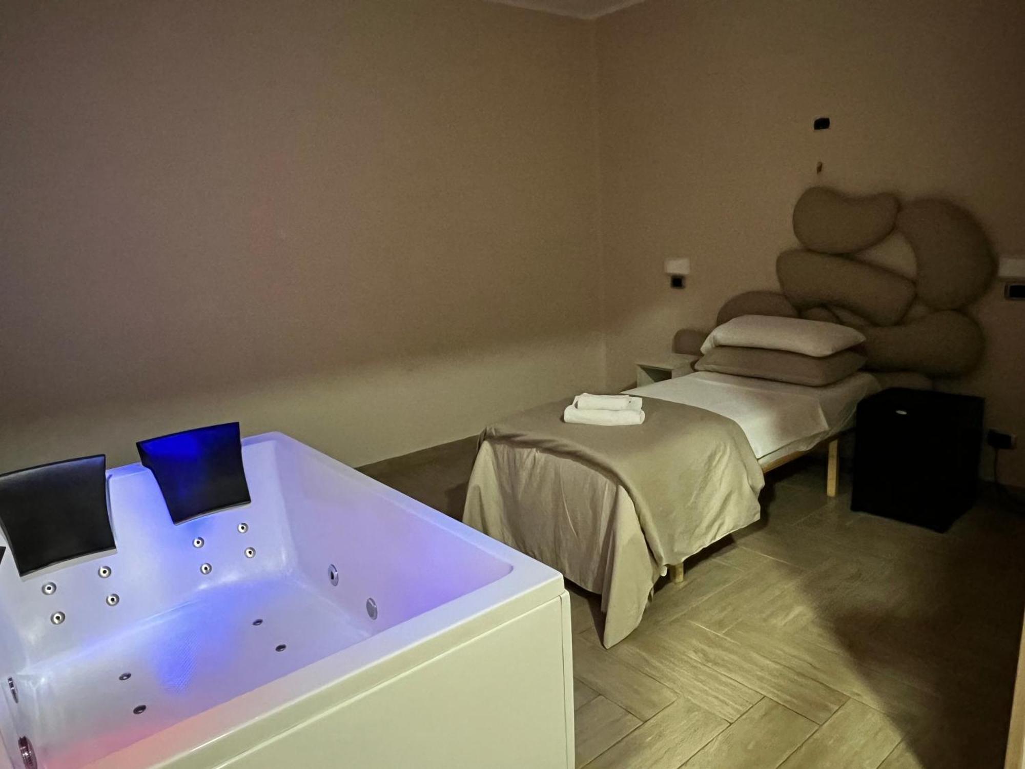 Dei Gerolomini Hotel Napoli Ngoại thất bức ảnh