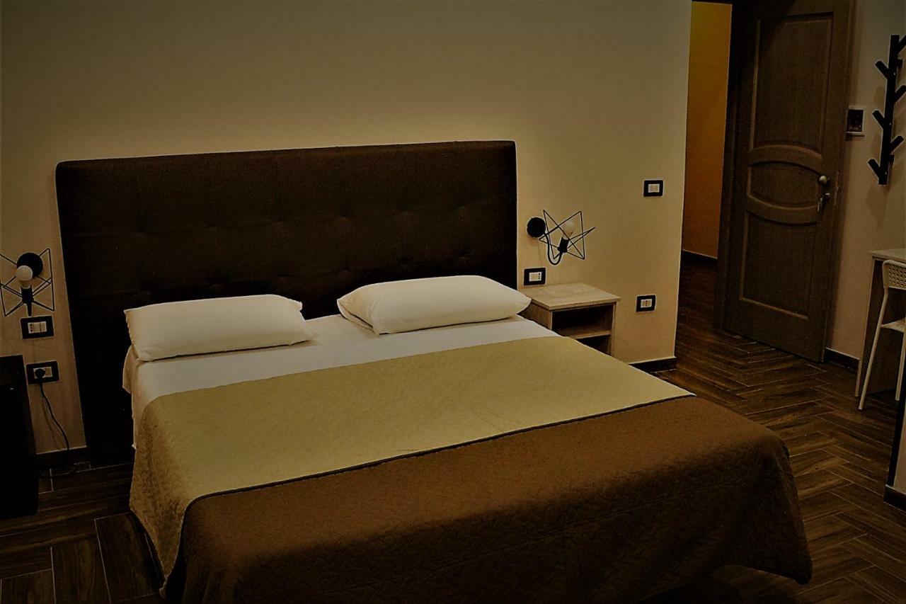 Dei Gerolomini Hotel Napoli Ngoại thất bức ảnh