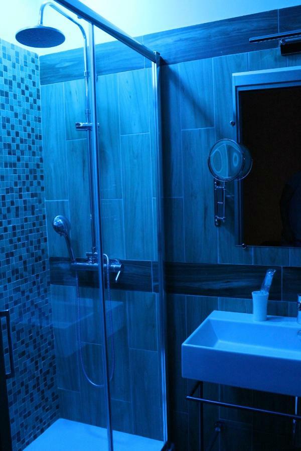 Dei Gerolomini Hotel Napoli Ngoại thất bức ảnh
