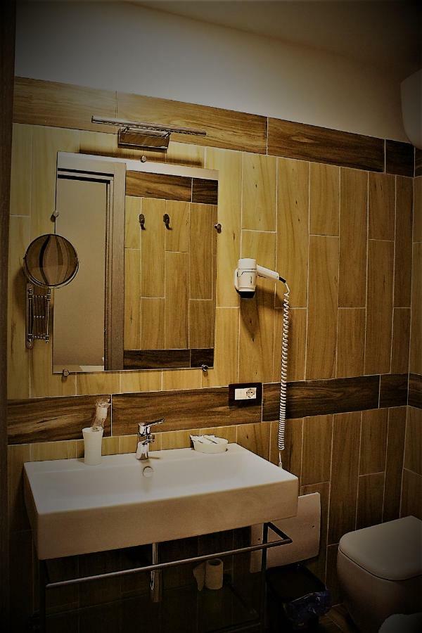 Dei Gerolomini Hotel Napoli Ngoại thất bức ảnh